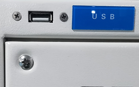 مجفف تجميد طعام كبير بسعة 10-12 كجم التفاصيل - يمكن لواجهة USB تنزيل بيانات التجفيف بالتجميد للتسجيل.