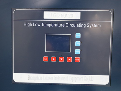 50 لتر سخان مياه مبرد للمختبر التفاصيل - شاشة LCD ، ضوء مؤشر التشغيل. قفل الباب سهل الفتح للصيانة.