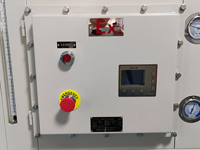 50 لتر سخان مياه مبرد للمختبر التفاصيل - نظام تحكم مقاوم للانفجار (اختياري 1).